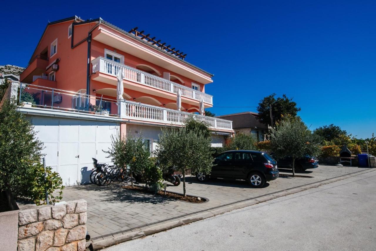 Apartments By The Sea Starigrad, Paklenica - 16421 Exterior foto